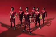 九游娱乐-特尔施特根笑谈与巴萨关系，手术因伤不可避免，未来依旧紧密
